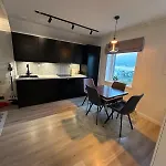 Four Walking Distance To The Center * トロムソ