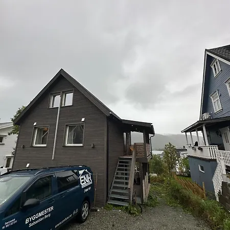 Four Walking Distance To The Center *