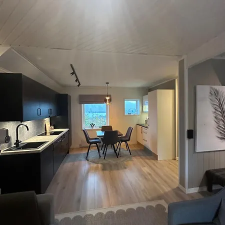 Four Walking Distance To The Center * Tromsø