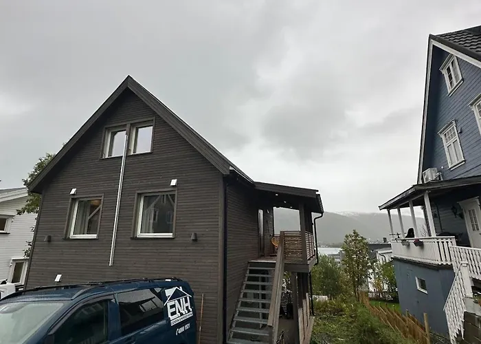 Four Walking Distance To The Center *